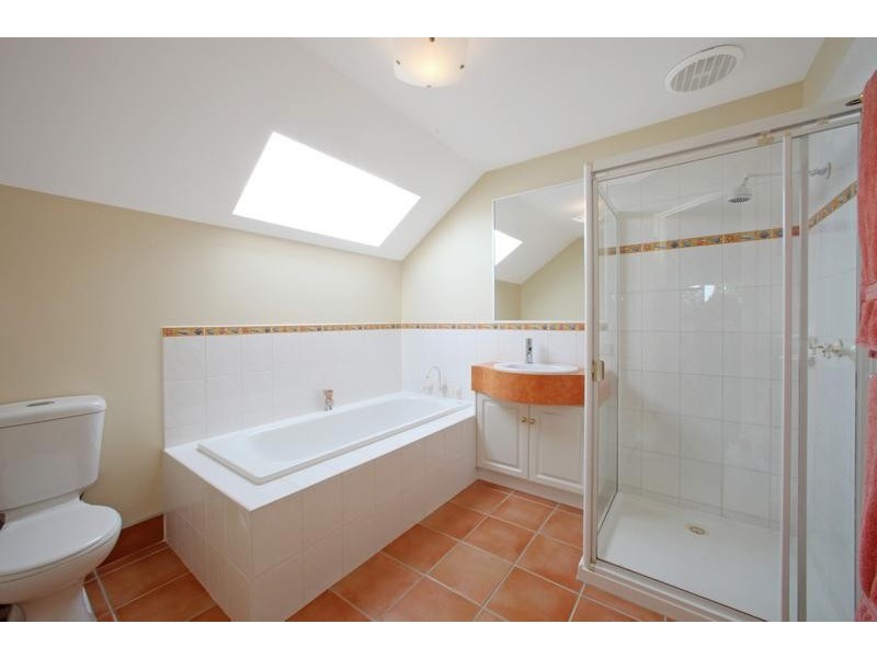 18 Lexington Close, Rowville VIC 3178