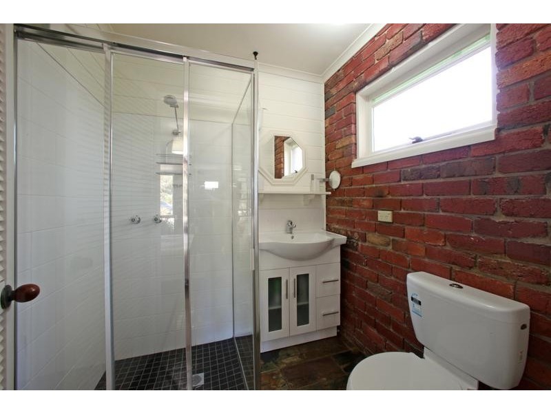 8 Gymea Avenue, Rowville VIC 3178