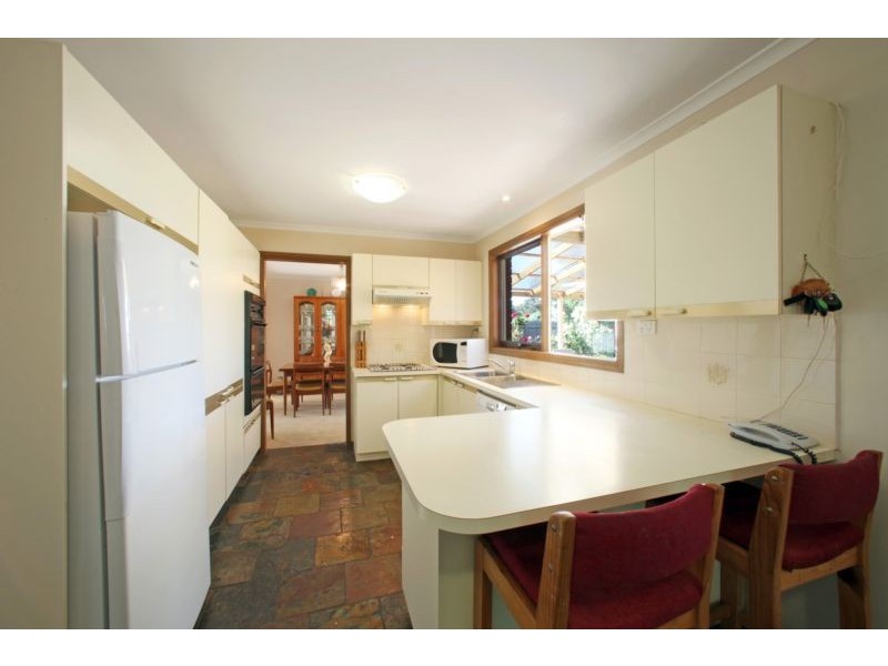 21 Halsbury Drive, Rowville VIC 3178