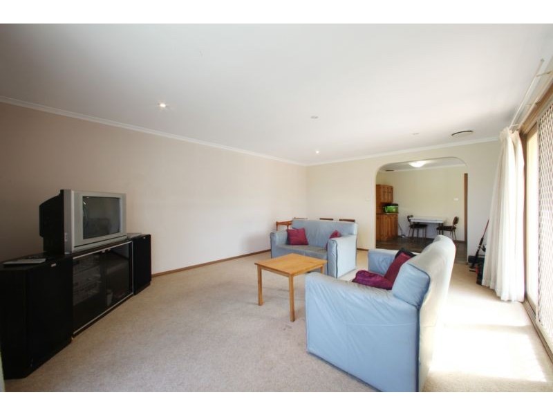 21 Halsbury Drive, Rowville VIC 3178