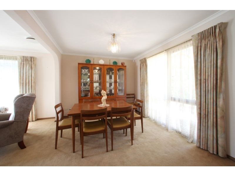 21 Halsbury Drive, Rowville VIC 3178