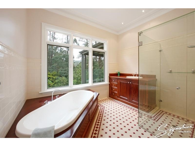 183 Emerald-Monbulk Road, The Patch VIC 3792