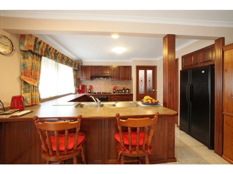 4 Rigby Mews, Rowville VIC 3178