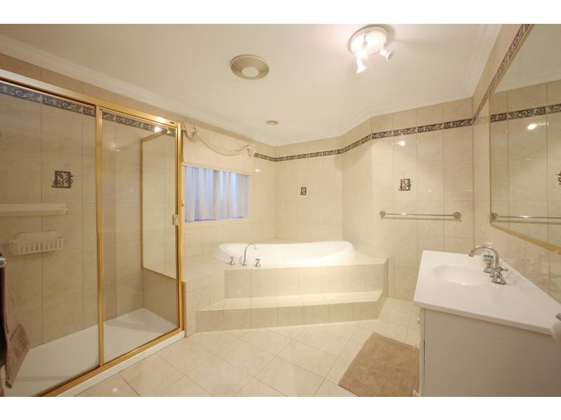 5 Don Eva Court, Rowville VIC 3178