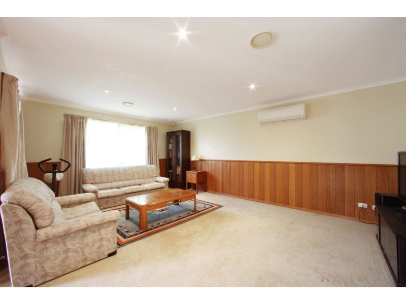 1 Dandelion Drive, Rowville VIC 3178