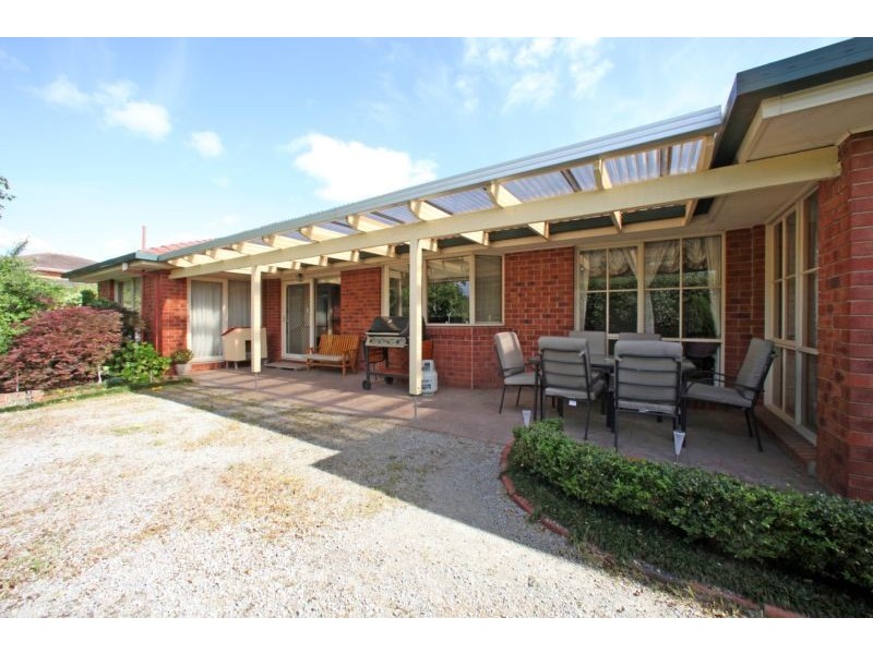 1 Dandelion Drive, Rowville VIC 3178