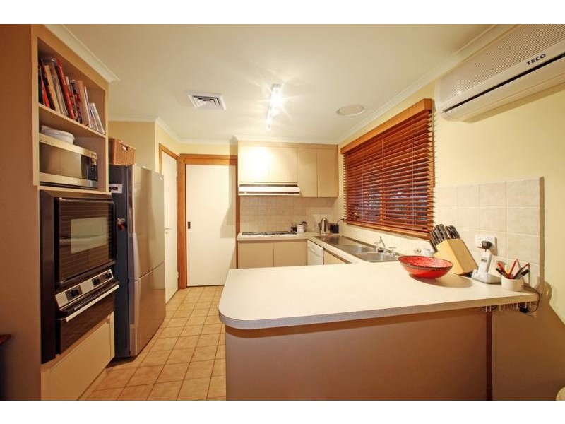 10 Trevena Close, Rowville VIC 3178