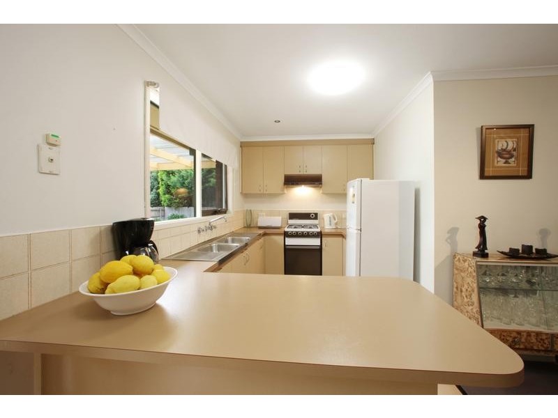 147 Dandelion Drive, Rowville VIC 3178