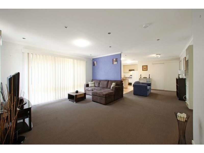 147 Dandelion Drive, Rowville VIC 3178