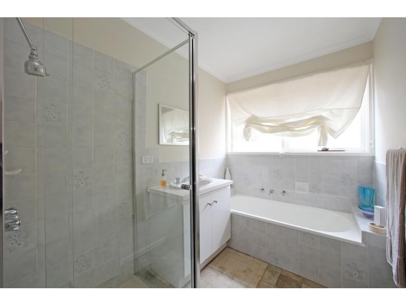 147 Dandelion Drive, Rowville VIC 3178