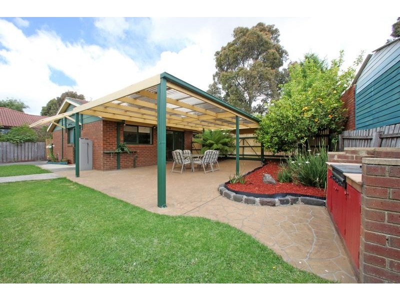 147 Dandelion Drive, Rowville VIC 3178