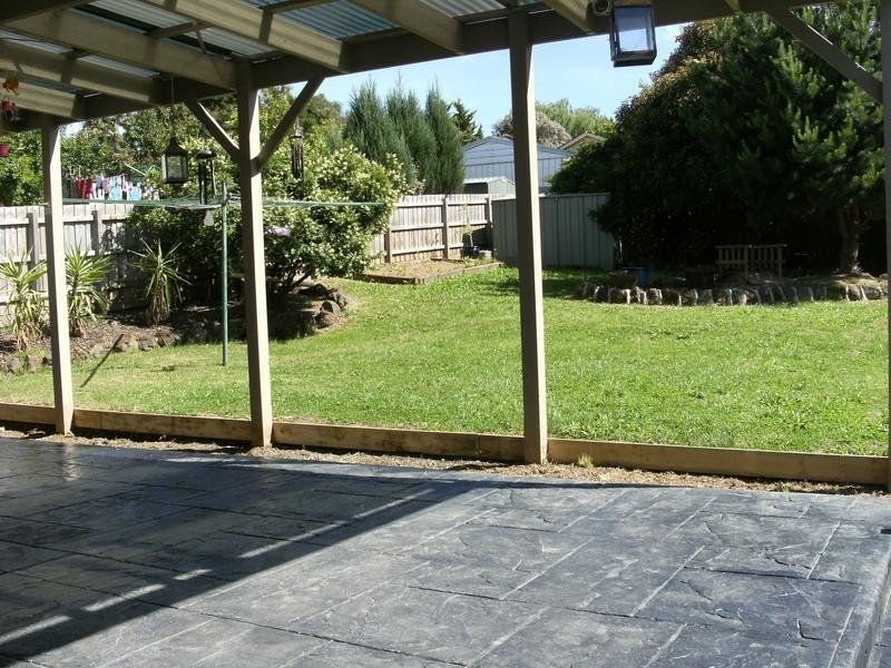 11 Brack Crt, Mooroolbark VIC 3138