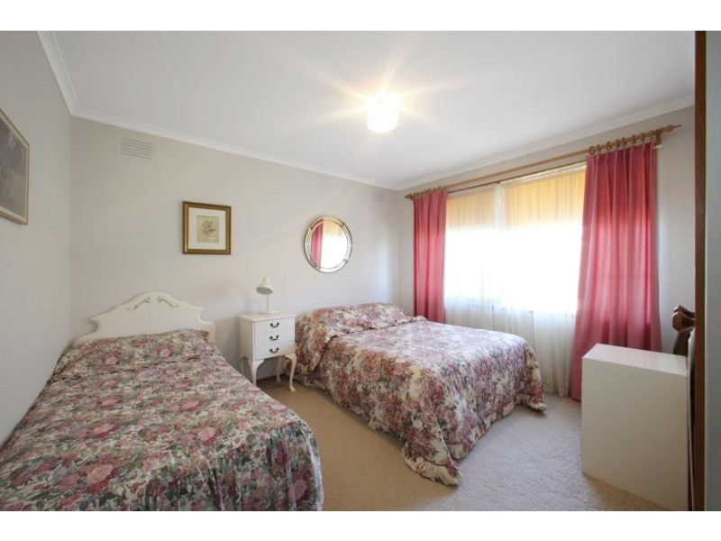 67 Mantung Crescent, Rowville VIC 3178