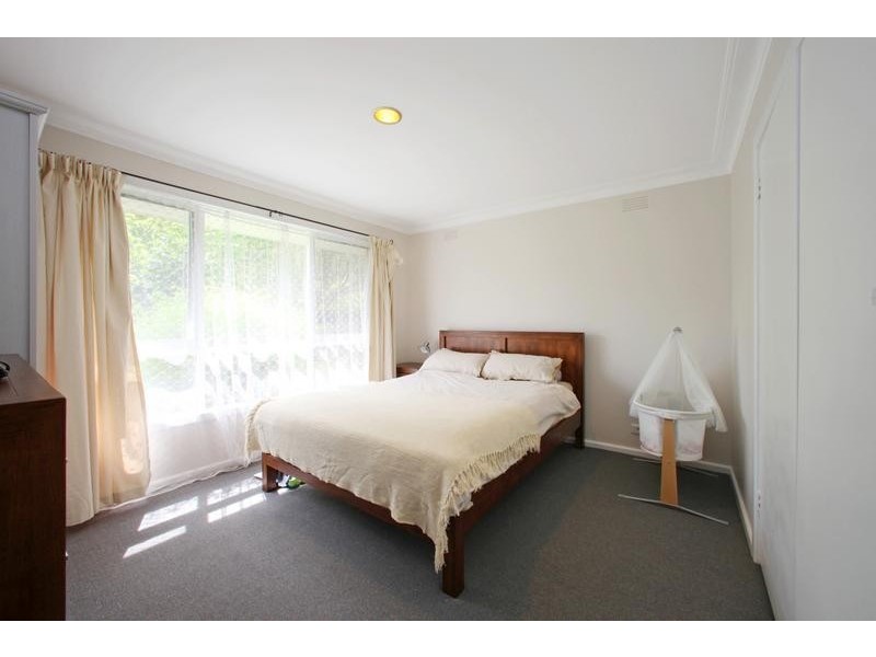 16 Norma Crescent South, Knoxfield VIC 3180