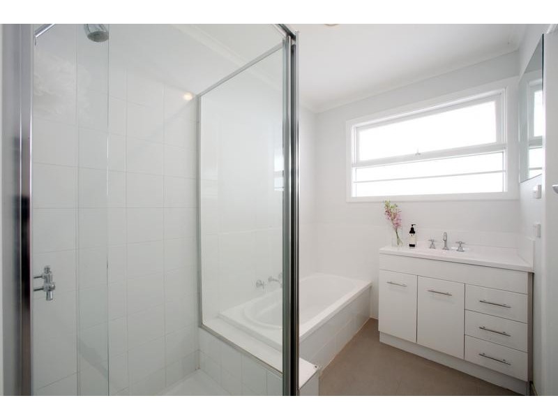 16 Norma Crescent South, Knoxfield VIC 3180