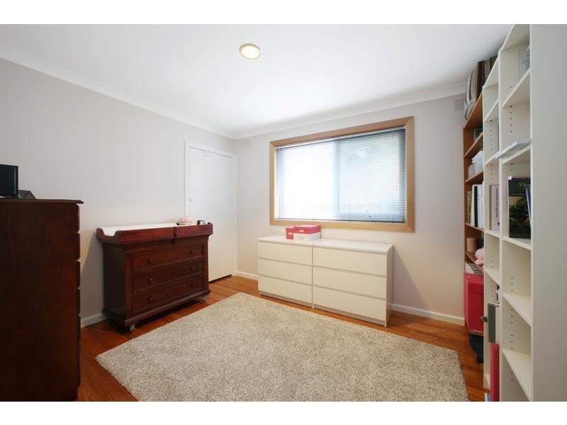 16 Norma Crescent South, Knoxfield VIC 3180