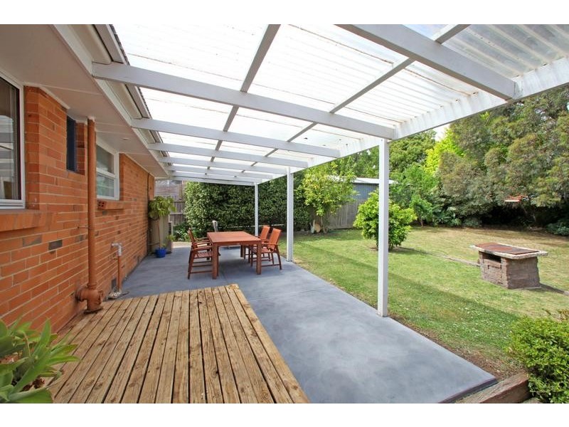 16 Norma Crescent South, Knoxfield VIC 3180