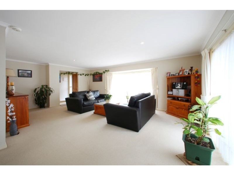 22 Jackie Close, Rowville VIC 3178
