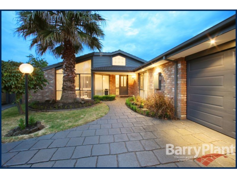 15 Wyandra Way, Rowville VIC 3178
