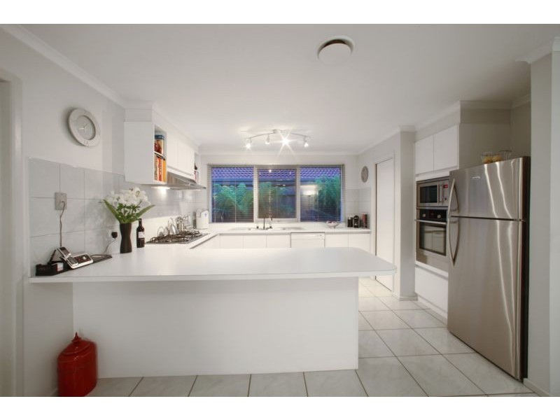 15 Wyandra Way, Rowville VIC 3178