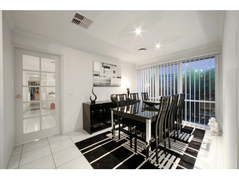 15 Wyandra Way, Rowville VIC 3178