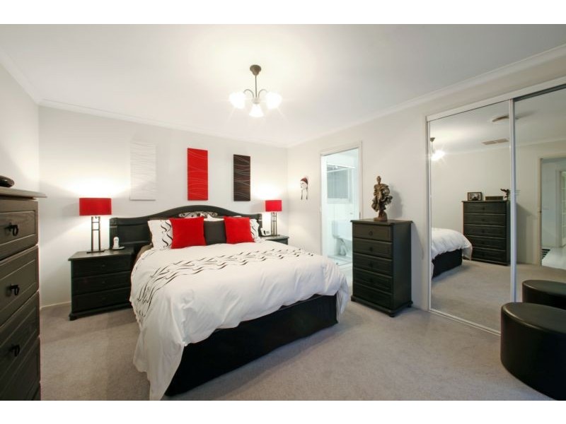 15 Wyandra Way, Rowville VIC 3178