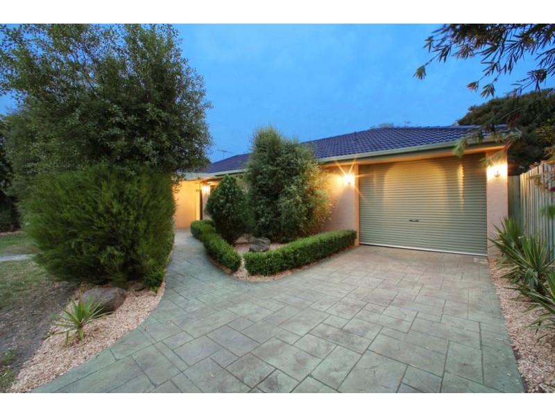 5 Holme Road, Ferntree Gully VIC 3156