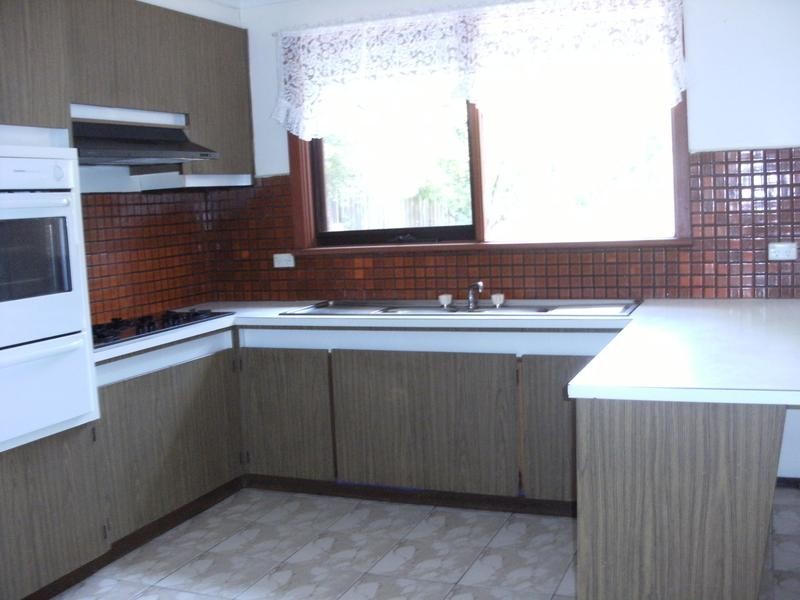 7 Radleigh Drive, Wheelers Hill VIC 3150