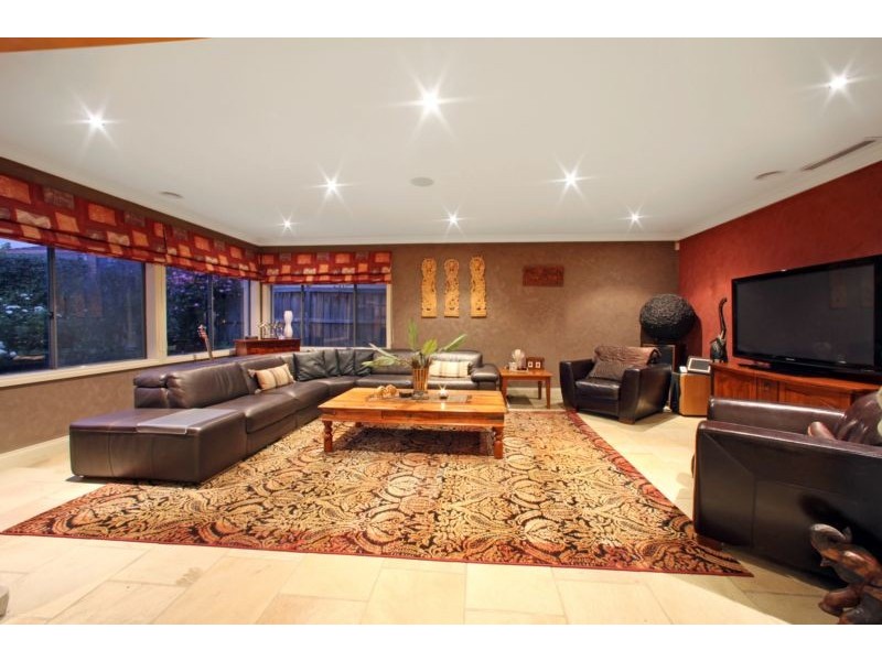 30 Langhorne Crescent, Rowville VIC 3178