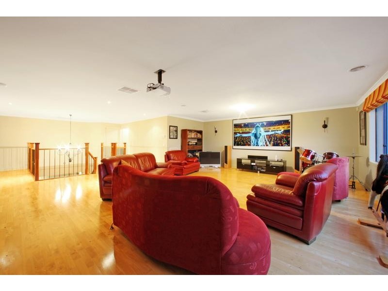 30 Langhorne Crescent, Rowville VIC 3178