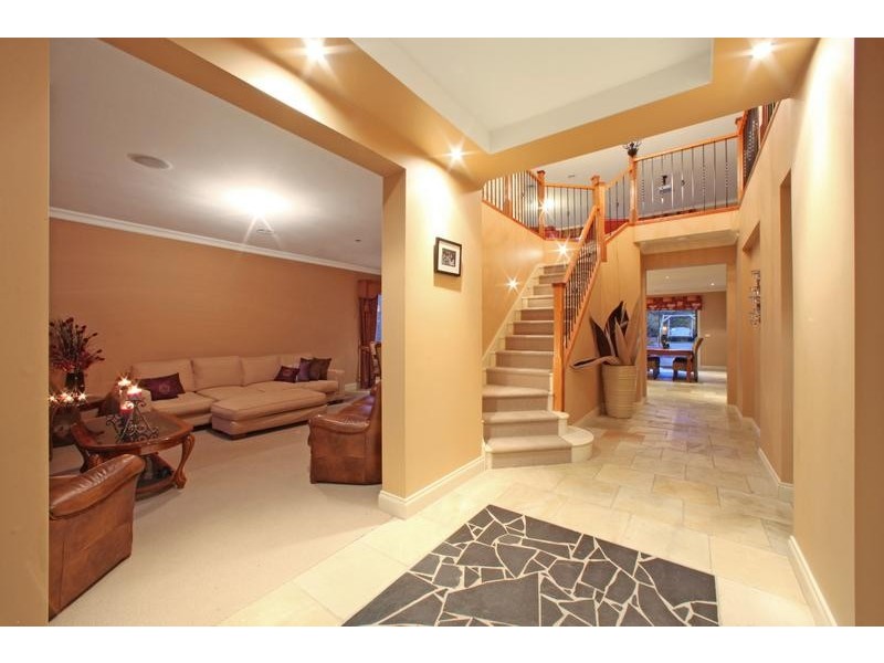 30 Langhorne Crescent, Rowville VIC 3178