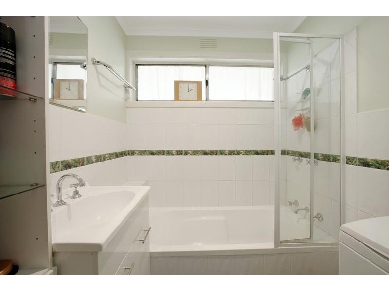 2/21 McDonald Crescent, Boronia VIC 3155