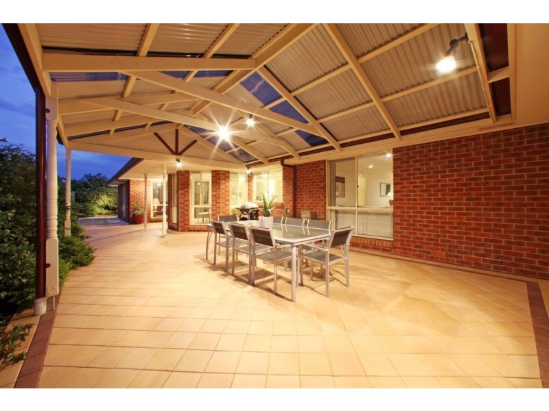 25 Ellendale Street, Rowville VIC 3178