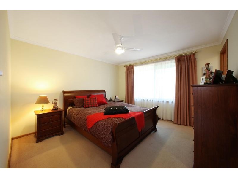 22 Woodside Drive, Rowville VIC 3178