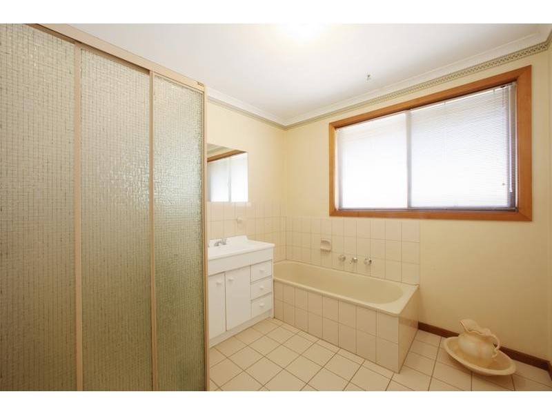 22 Woodside Drive, Rowville VIC 3178