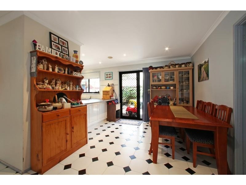 2 Humphreys Way, Rowville VIC 3178