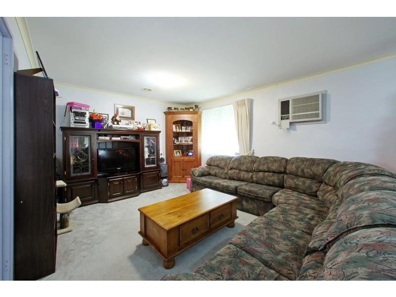 2 Humphreys Way, Rowville VIC 3178