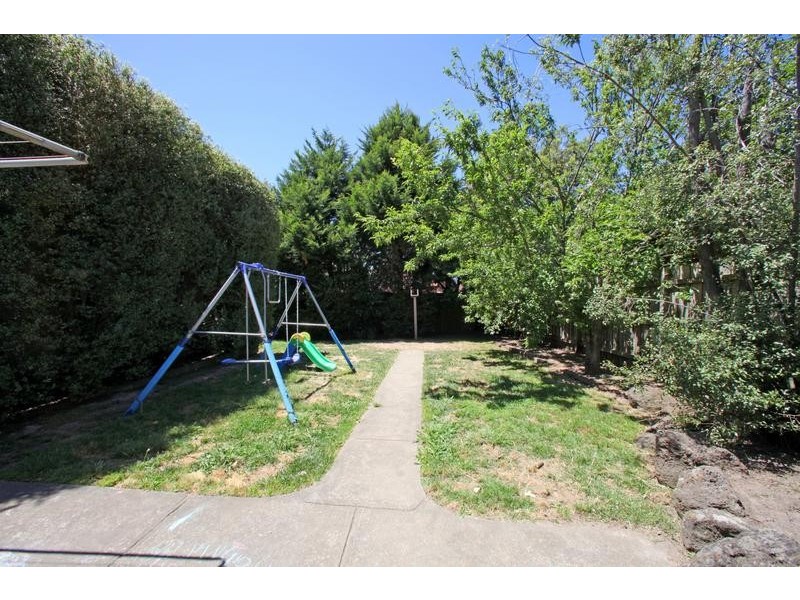 2 Humphreys Way, Rowville VIC 3178