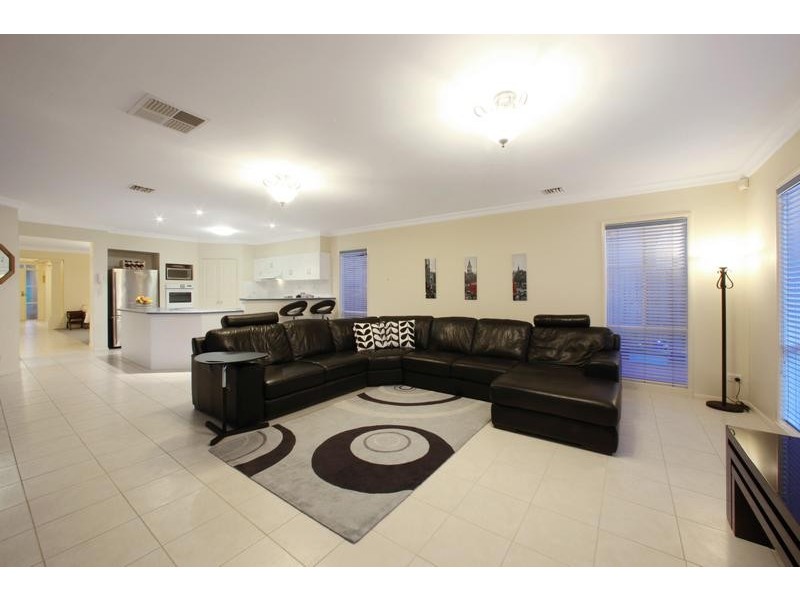 216 Karoo Road, Rowville VIC 3178