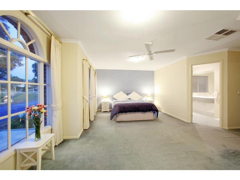 216 Karoo Road, Rowville VIC 3178