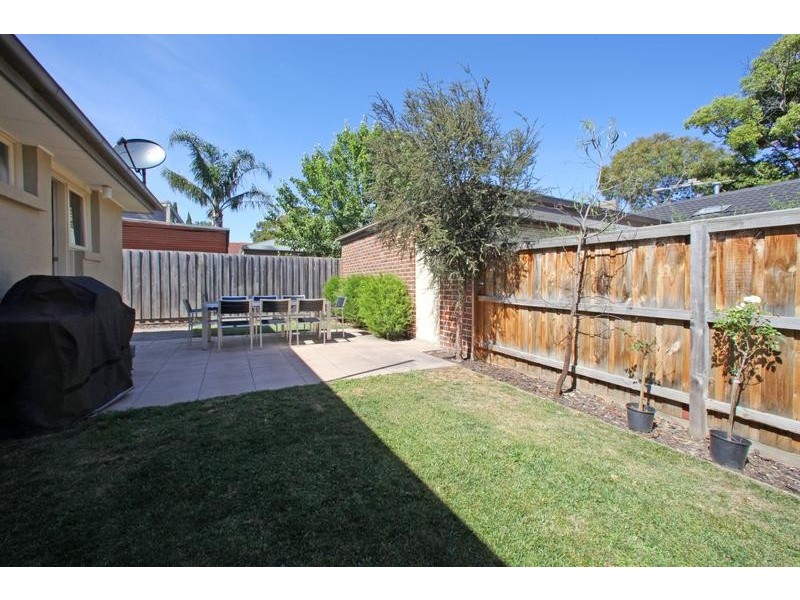 2/10 Kumala Road, Bayswater VIC 3153