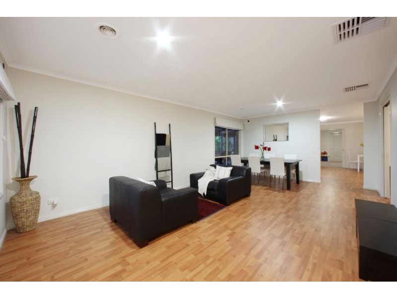 2 The Strand, Lysterfield VIC 3156