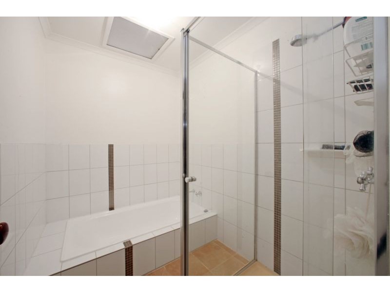 2/24-26 Napoleon Road, Ferntree Gully VIC 3156