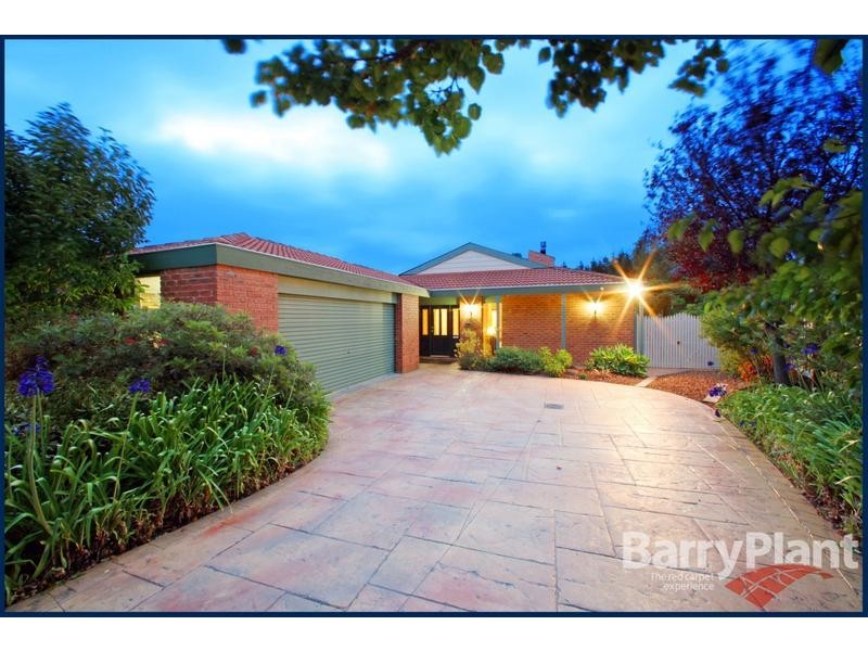 5 Waterloo Place, Rowville VIC 3178