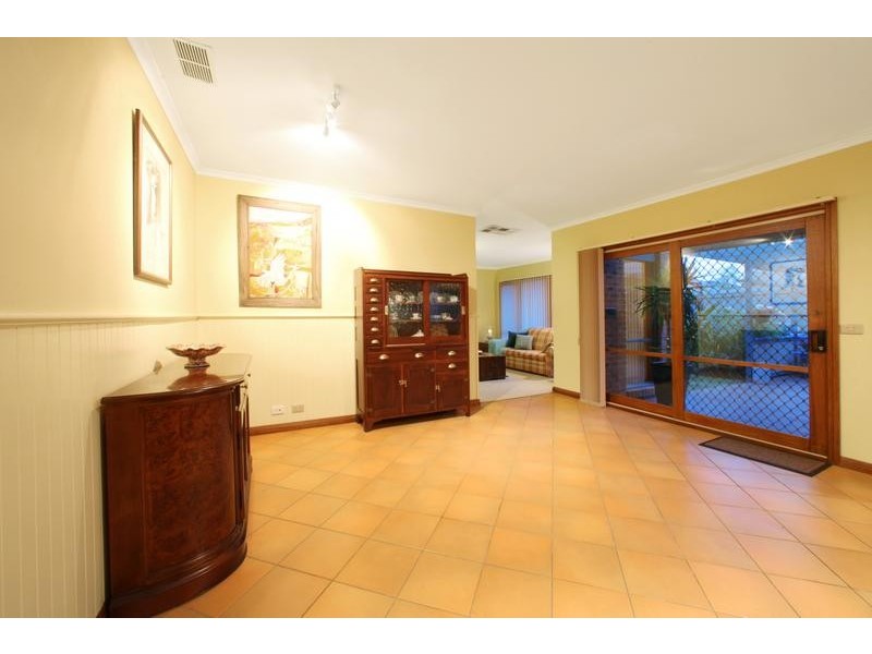 5 Waterloo Place, Rowville VIC 3178