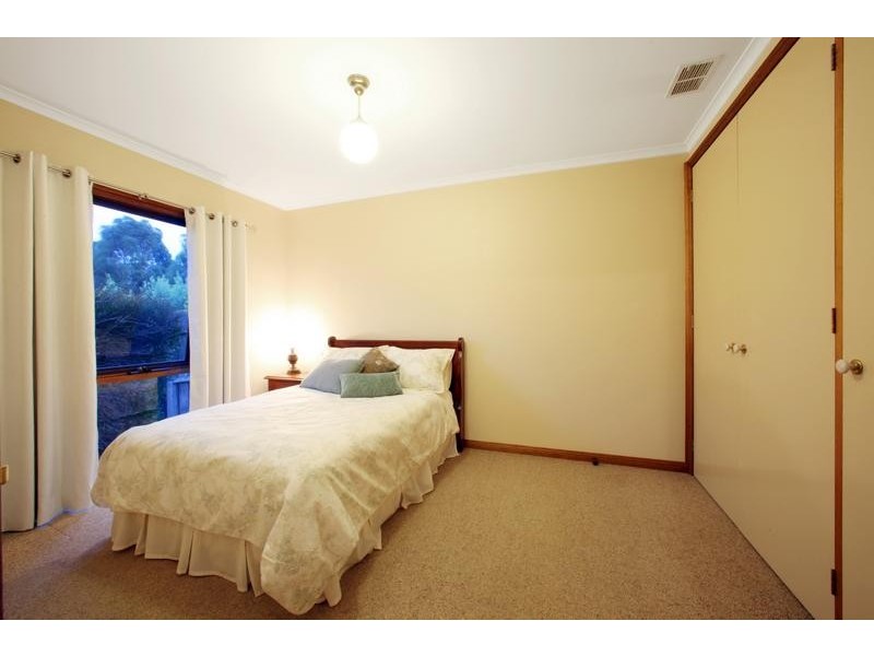 5 Waterloo Place, Rowville VIC 3178