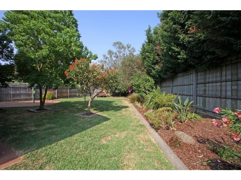 5 Waterloo Place, Rowville VIC 3178