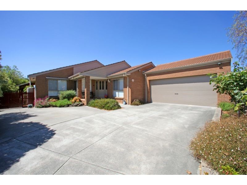 392 Dandelion Drive, Rowville VIC 3178