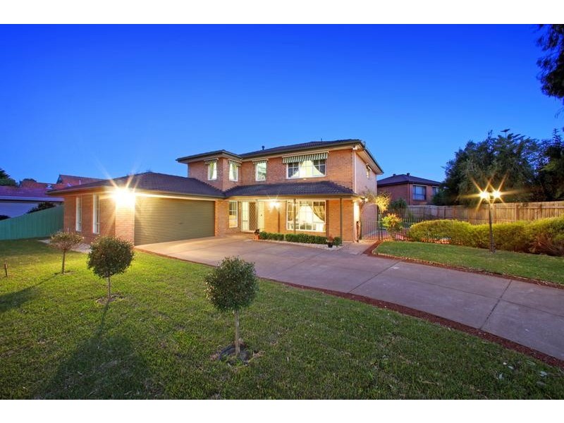 27 Bridgewater Way, Rowville VIC 3178