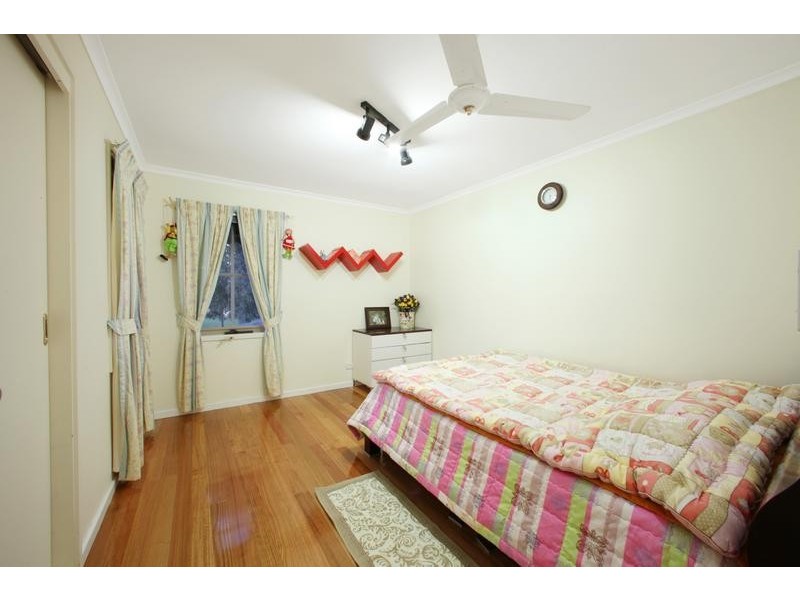 27 Bridgewater Way, Rowville VIC 3178